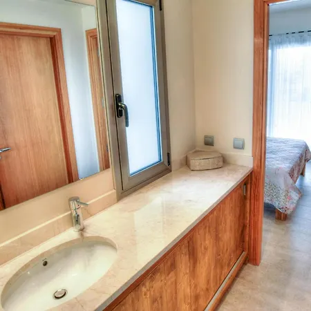 Apartamento San Antonio De Calonge, 3 Dormitorios, 6 Personas - Es-329-2 *